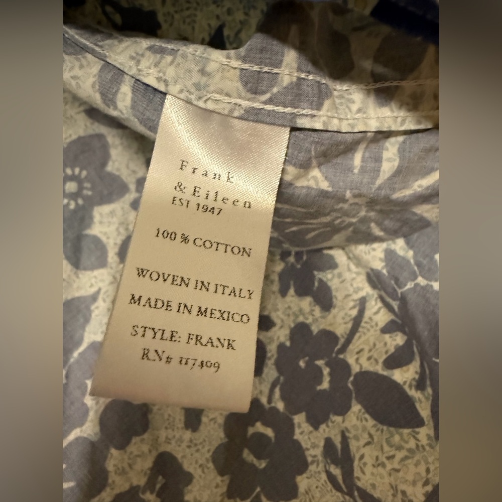 Frank & Eileen ‘Frank’ Blue Floral Button-Down Shirt EUC - Picture 5 of 8